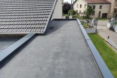 Toiture-EPDM-terminee-zinguerie-realisee-par-nos-soins-a-GELACOURT